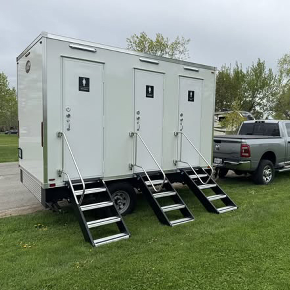 Outdoor Camping Rentals - Remolque de Baño Móvil de Lujo